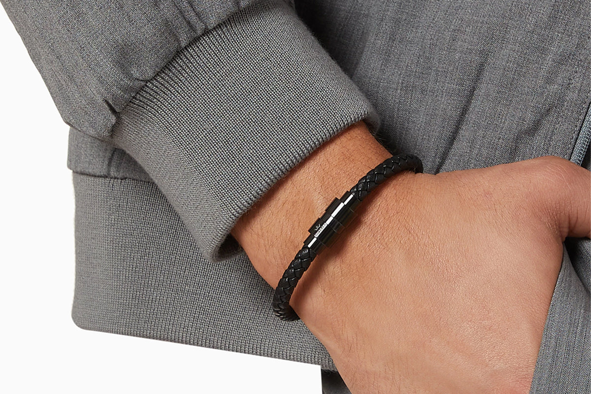 The Marco Bracelet: Bold Elegance for the Modern Man