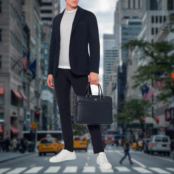 DISCOVER THE NEW AWARD BRIEFCASE